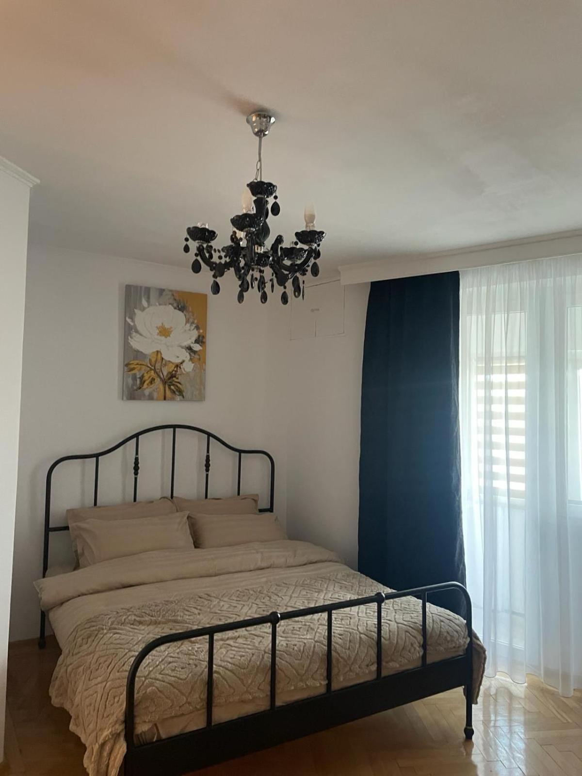 Emm Apartament - 100M Parc Si Metrou Tinererului Βουκουρέστι Εξωτερικό φωτογραφία