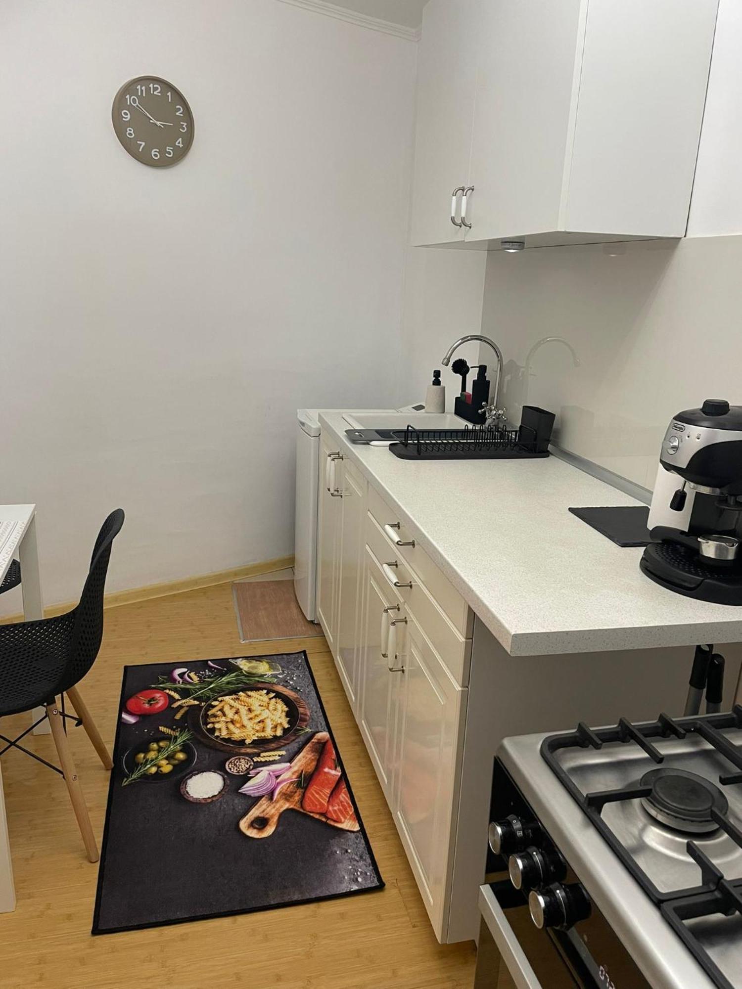 Emm Apartament - 100M Parc Si Metrou Tinererului Βουκουρέστι Εξωτερικό φωτογραφία