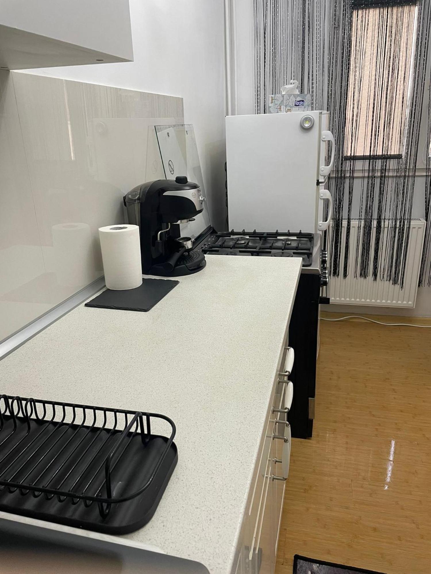 Emm Apartament - 100M Parc Si Metrou Tinererului Βουκουρέστι Εξωτερικό φωτογραφία